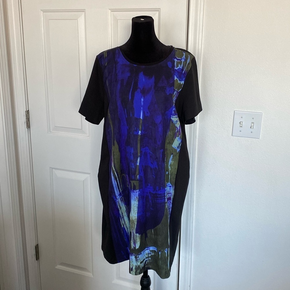 Vera Wang NWOT crew neck shift dress.